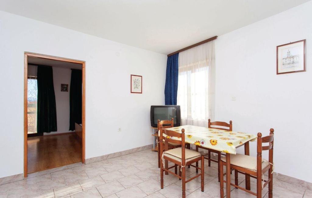 Apartmani Mile Đảo Krk Ngoại thất bức ảnh